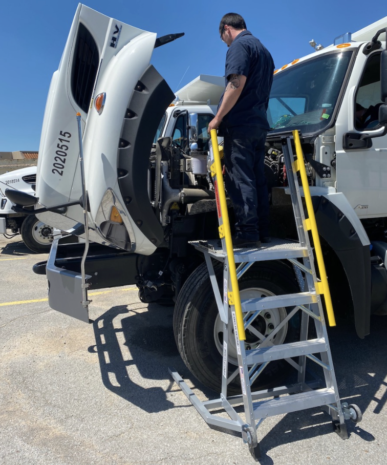 this image shows mobile truck engine repair in West Sacramento, CA